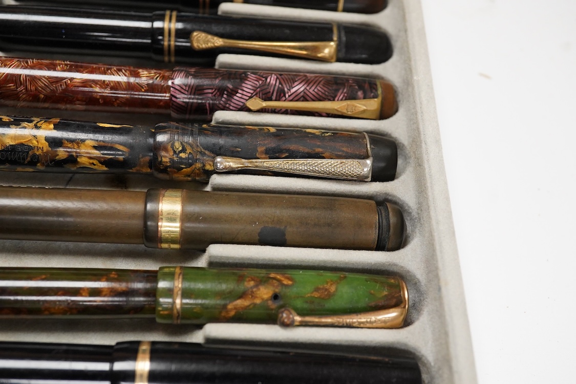 A collection of various fountain pens, various manufacturers (some incomplete, approx. 40)